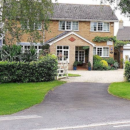 Silverstone Guest House Exterior foto