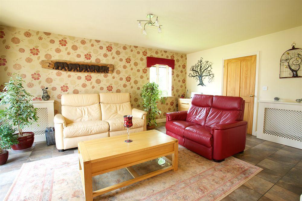 Silverstone Guest House Exterior foto